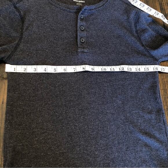 Old Navy Thermal Waffle Knit Henley Long Sleeve Gray Shirt Mens Small Gorpcore - Picture 5 of 8
